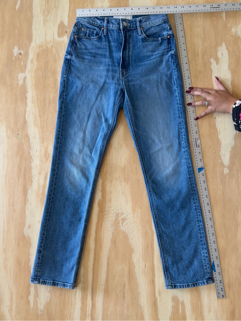 MOTHER The Dazzler Flood Mid rise Denim Jeans - Picture 3 of 13